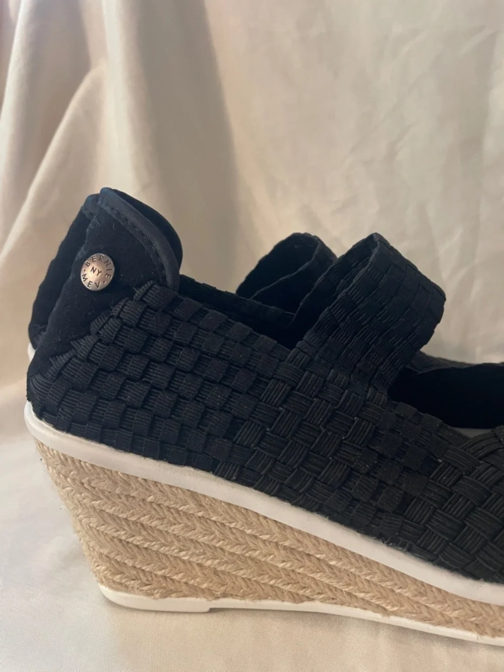 Bernie mev. Womens Woven Mary Jane Wedge Espadrille - Black size 38